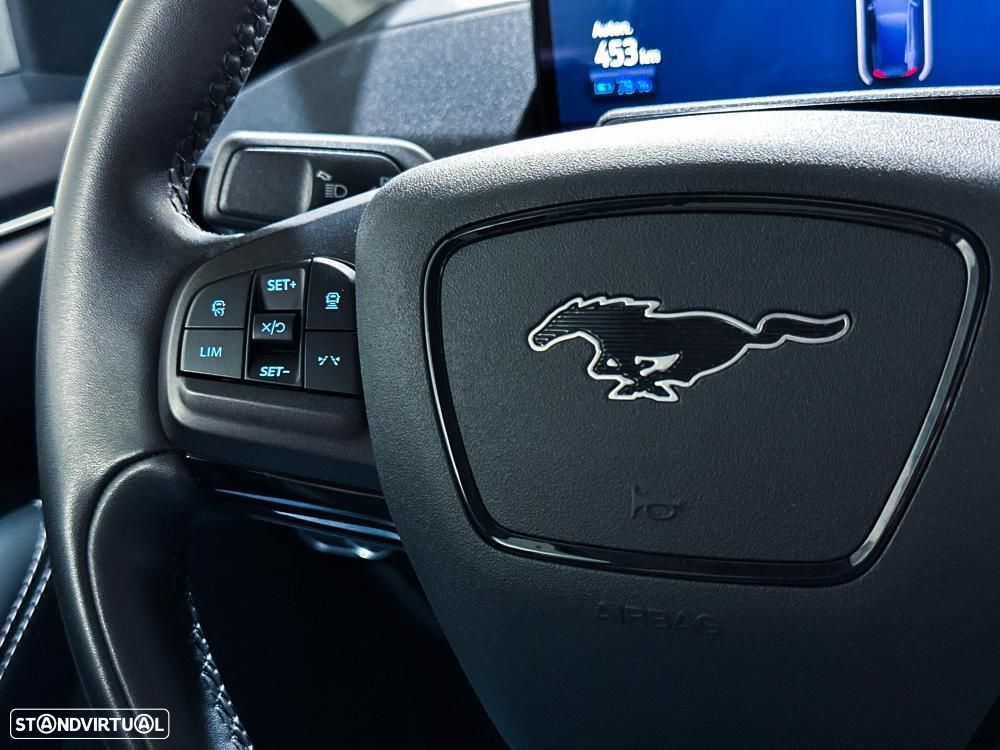 Ford Mustang Mach-E 98.7 kWh Premium AWD - 39