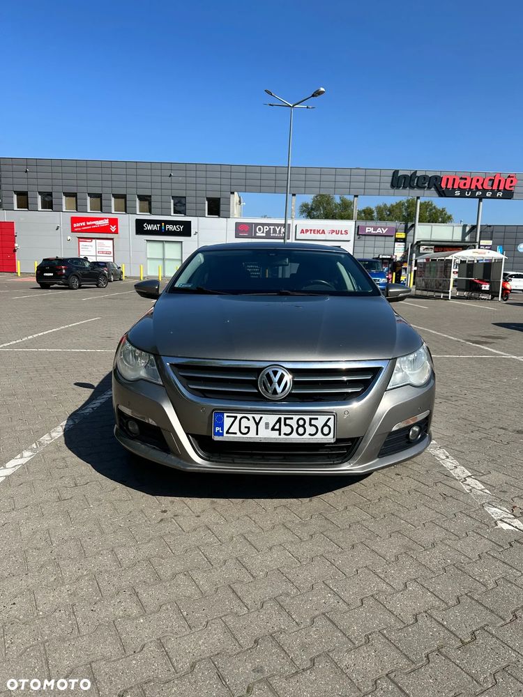 Volkswagen Passat - 2