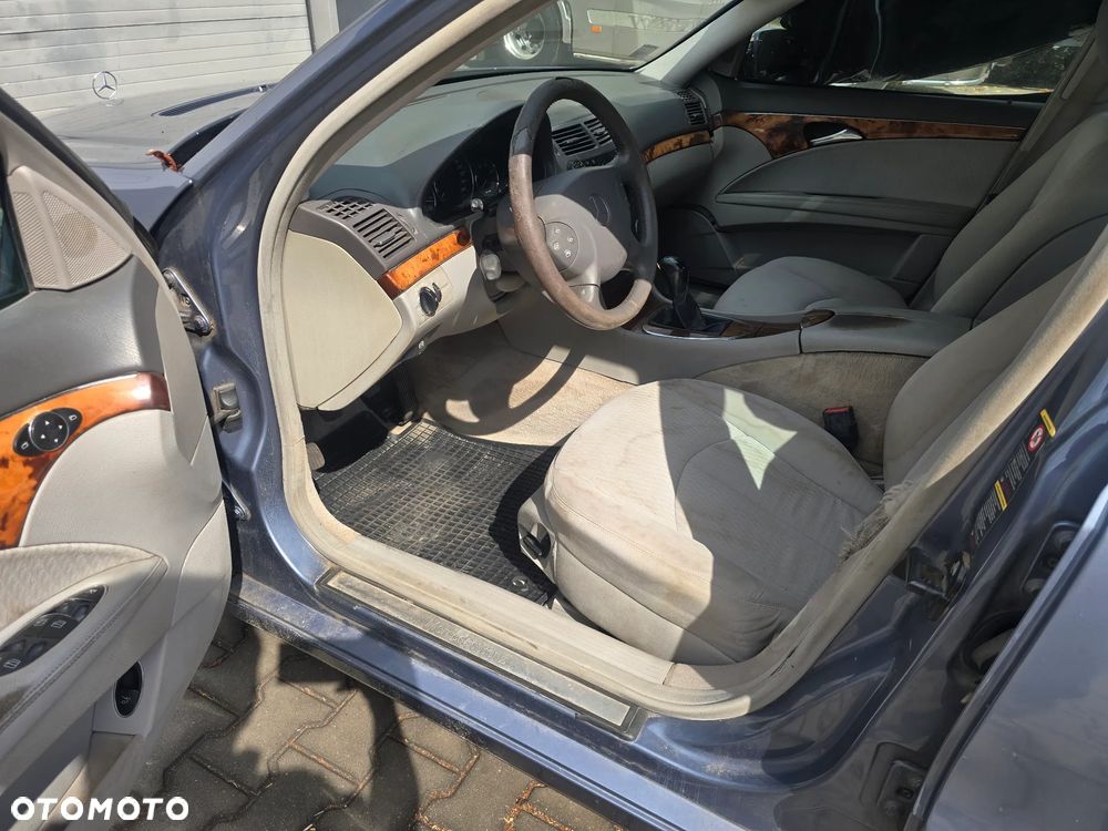 Mercedes-Benz Klasa E 220 CDI Elegance DPF - 11