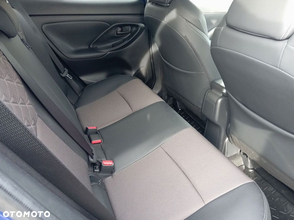 Toyota Yaris Cross Hybrid 1.5 Executive - 13