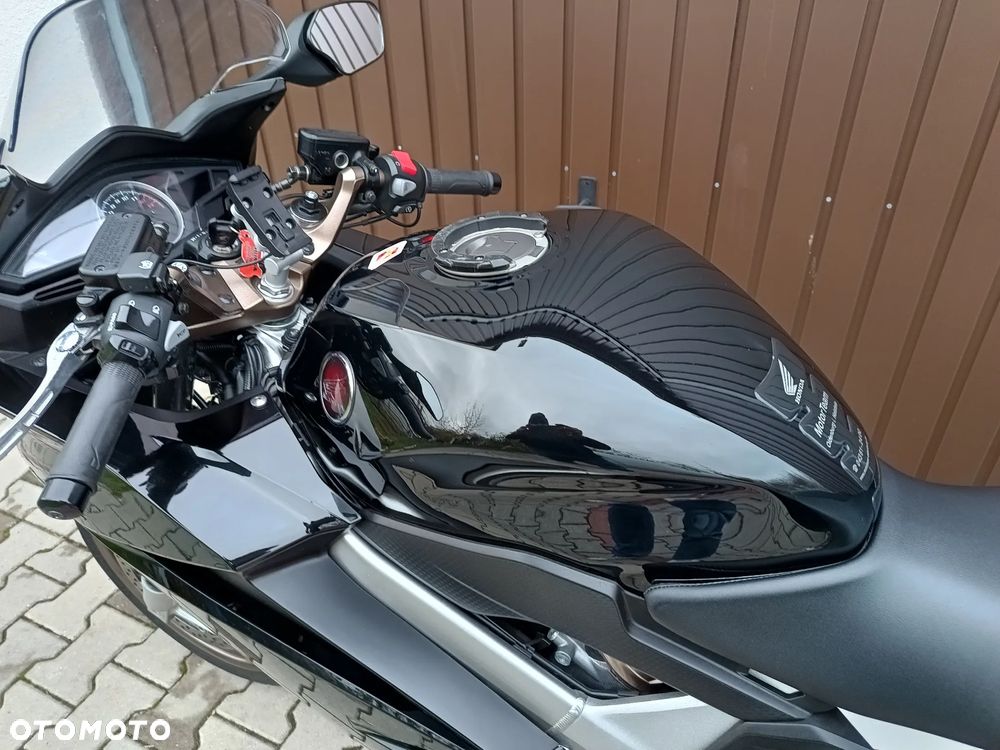 Honda VFR - 32