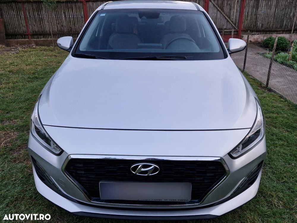 Hyundai i30 1.4 100CP 5DR M/T Highway - 4