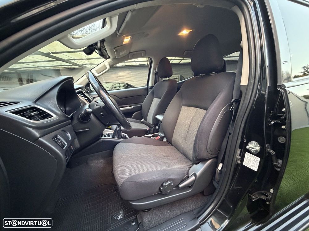 Mitsubishi L 200 2.3 DI-D Strakar Space Cab Intense 4WD - 18