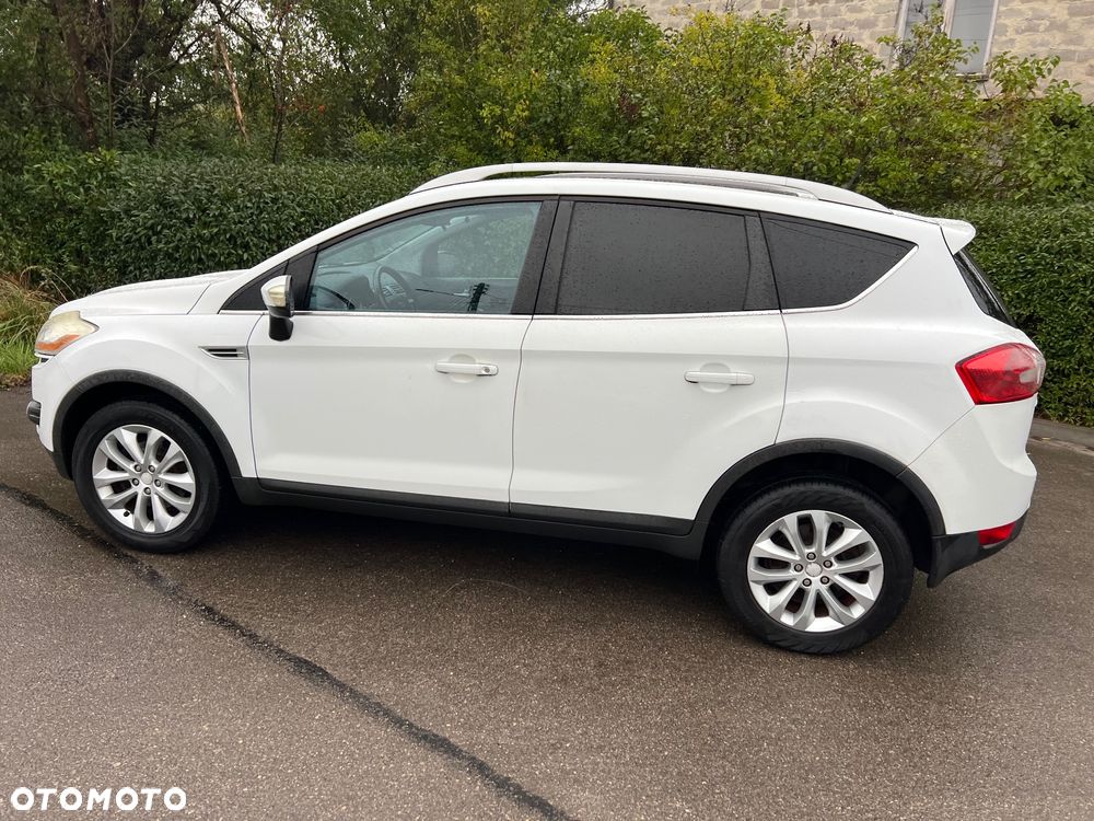 Ford Kuga 2.0 TDCi 2x4 Titanium - 11