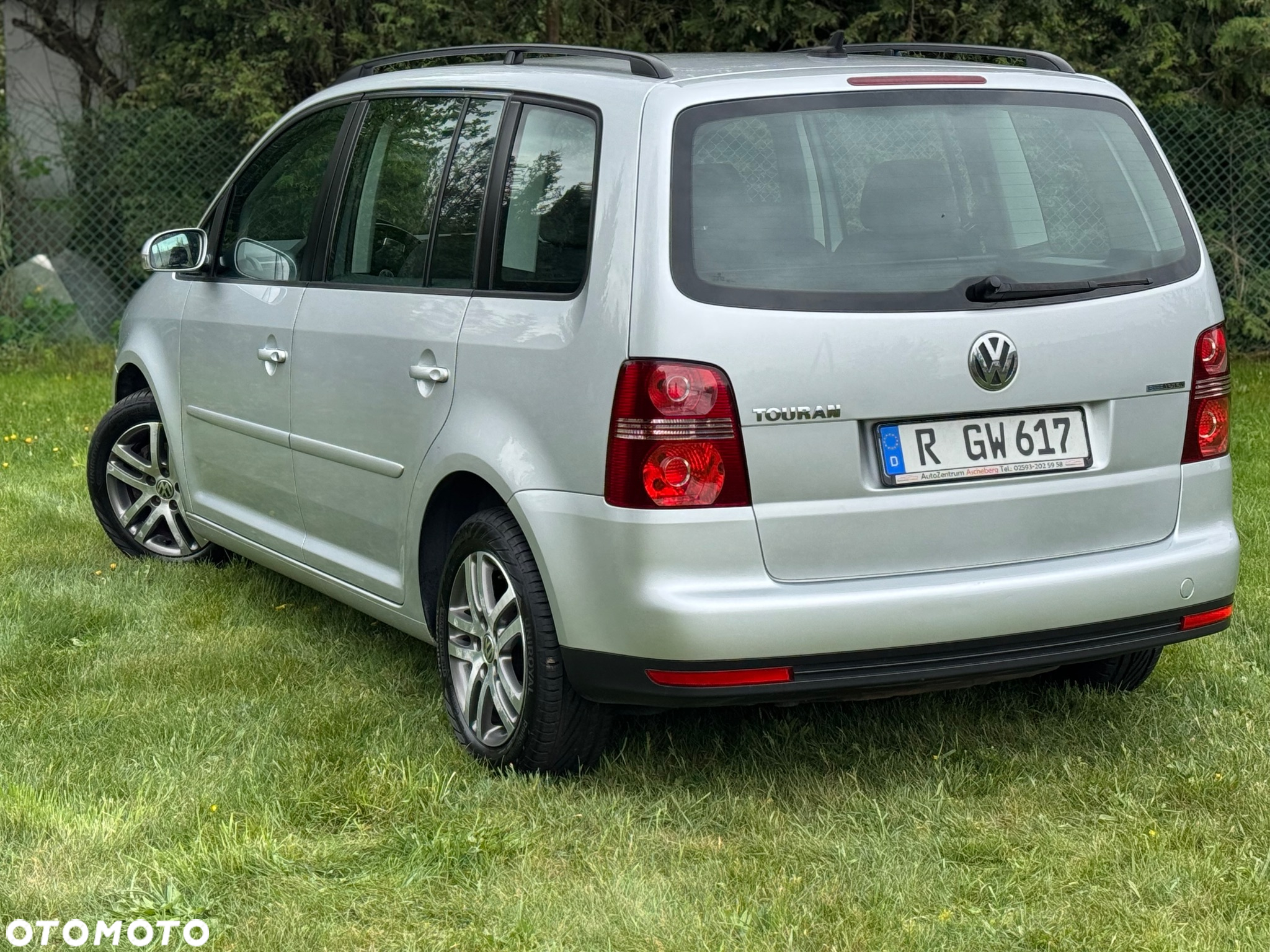 Volkswagen Touran 1.9 TDI DPF Blue Motion Highline - 13