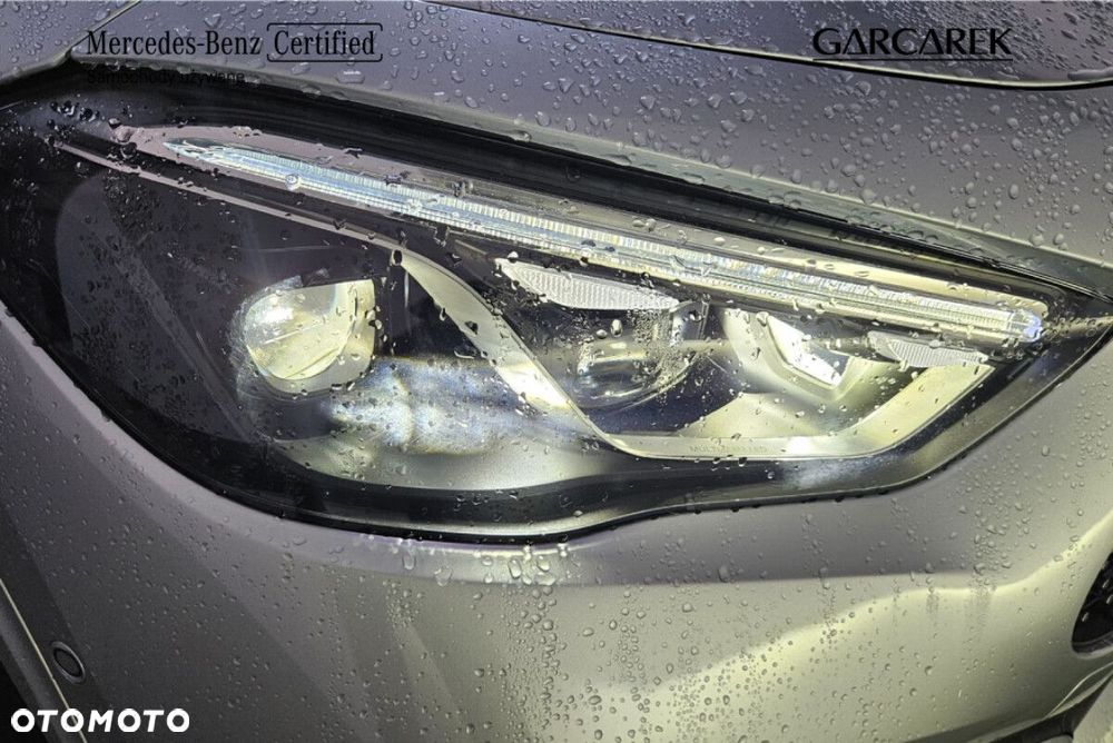 Mercedes-Benz GLA - 13