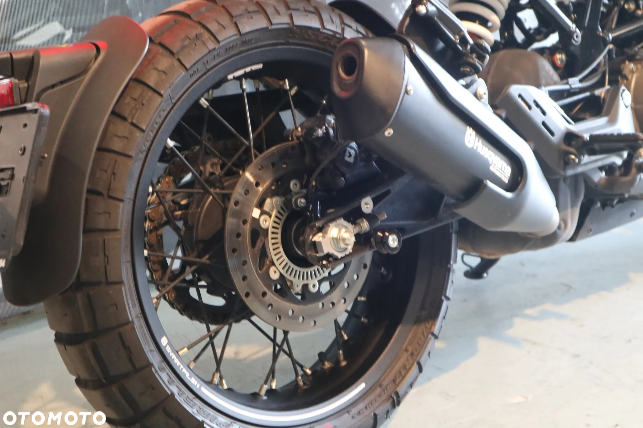 Husqvarna Svartpilen - 20