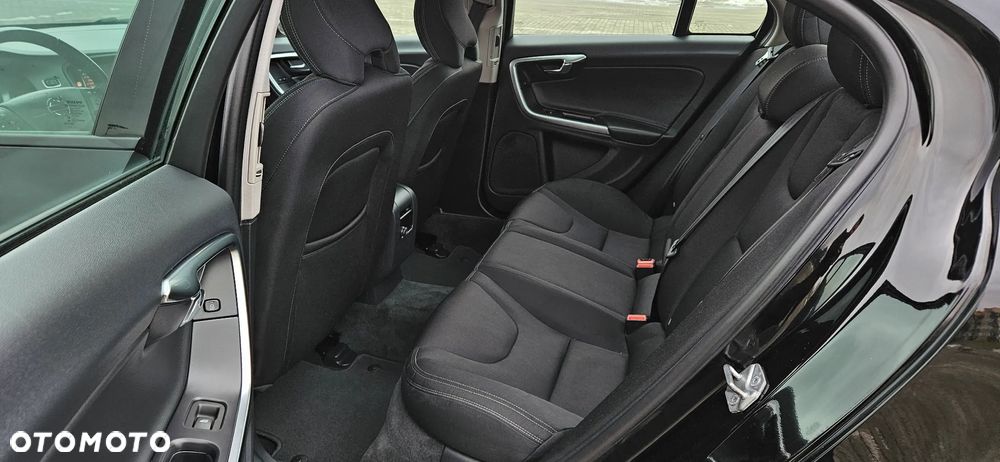 Volvo S60 D2 Momentum - 7