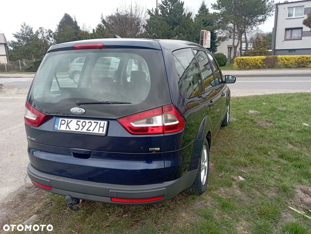 Ford Galaxy 2.0 TDCi Ambiente - 3