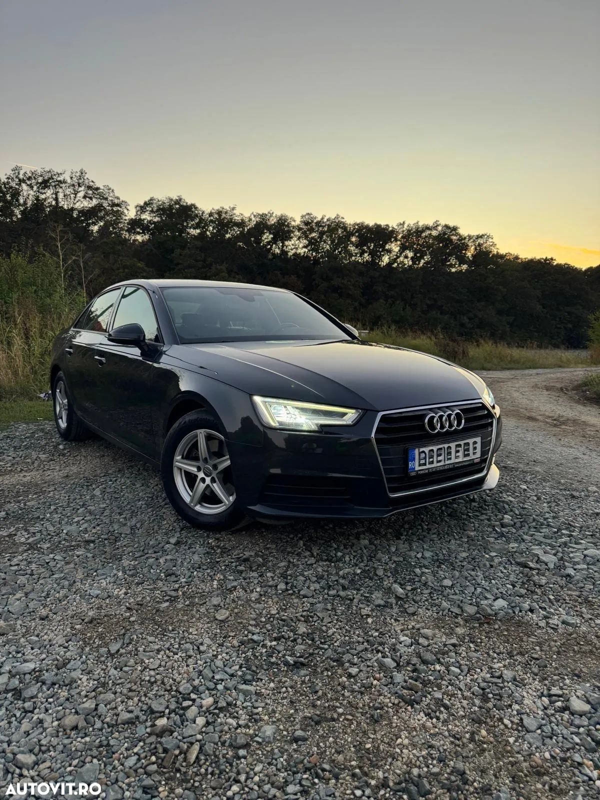 Audi A4 - 1