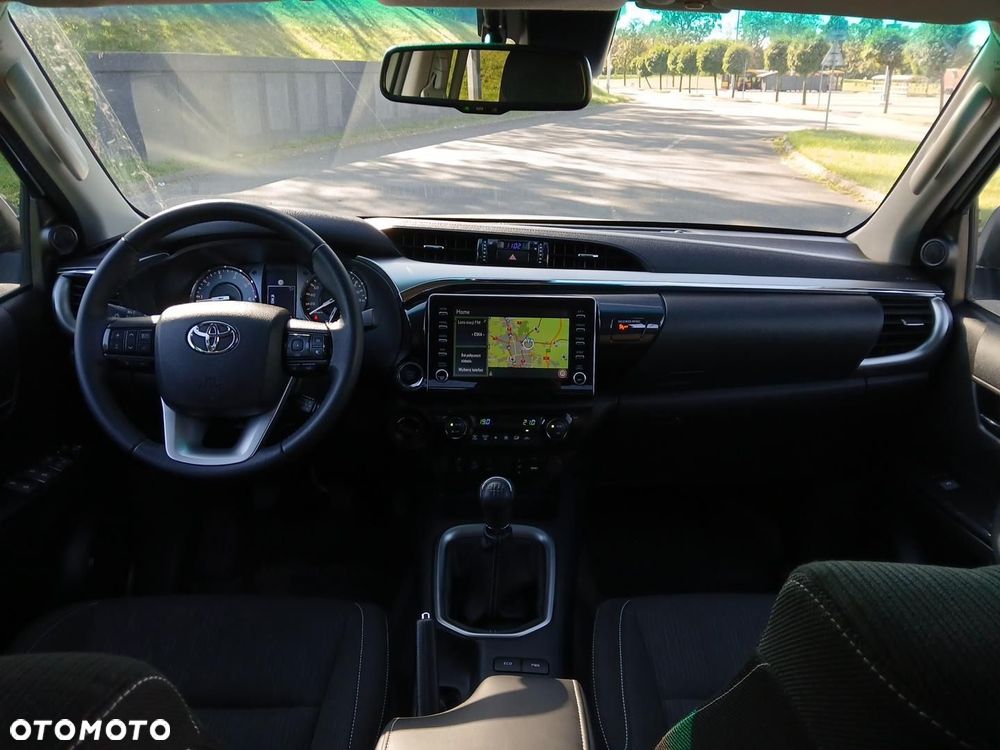 Toyota Hilux 2.8 D-4D Double Cab SR5 4x4 - 27