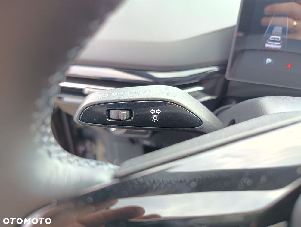 MG 4 Luxury 64 kWh - 18