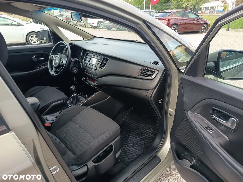 Kia Carens 1.6 GDI Dream-Team Edition - 31