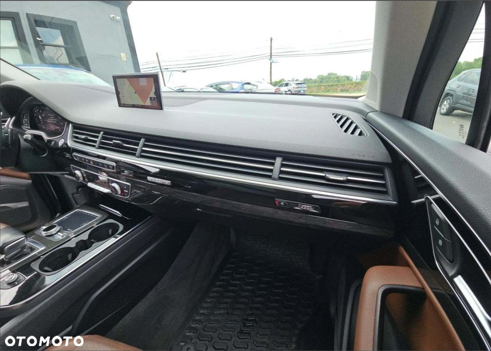 Audi Q7 3.0 TFSI Quattro Tiptronic - 12