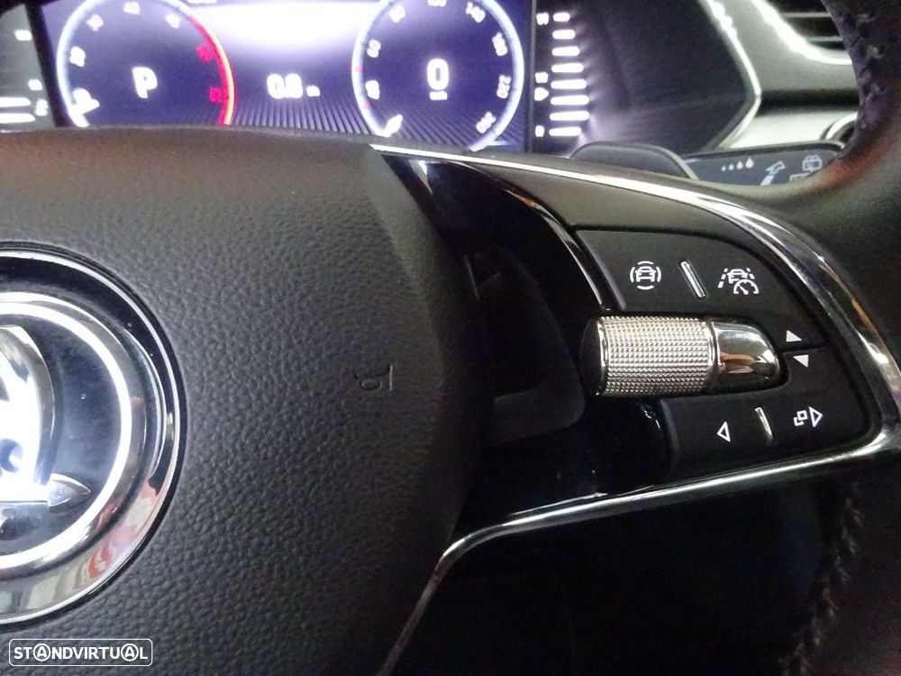 Skoda Superb Break 2.0 TDI Ambition DSG - 19