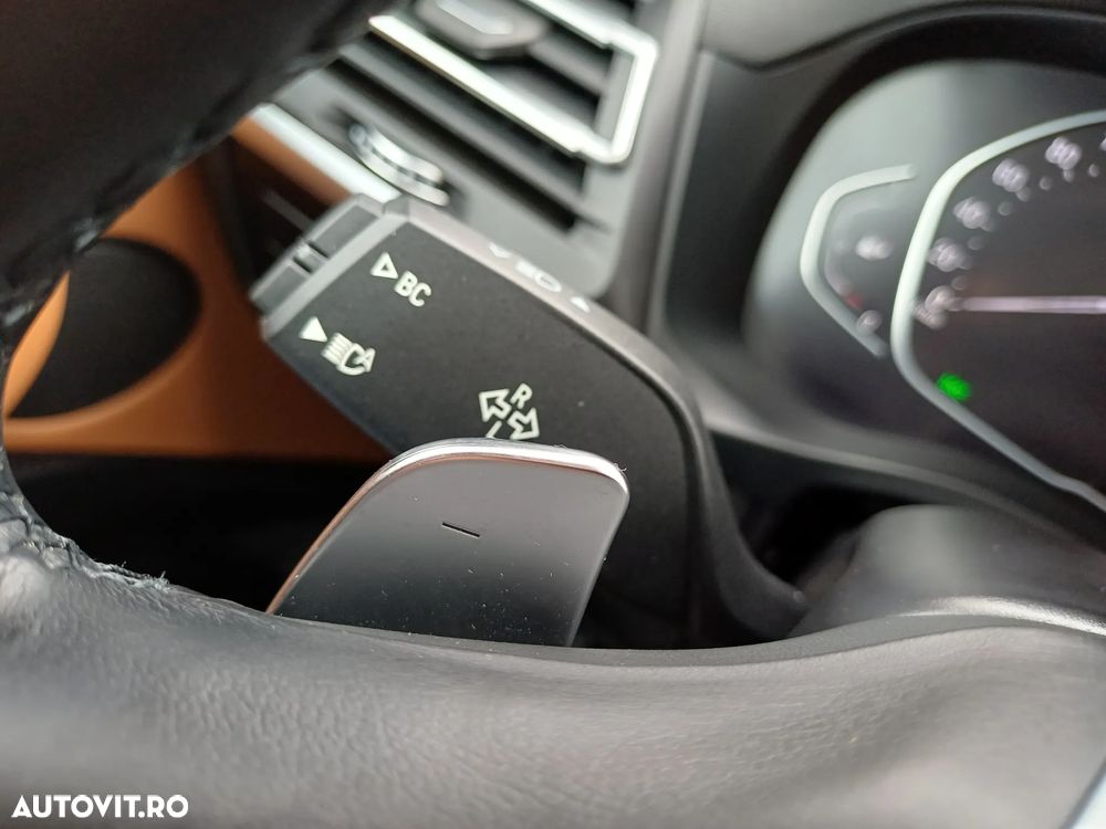 BMW X4 xDrive20i AT MHEV - 25