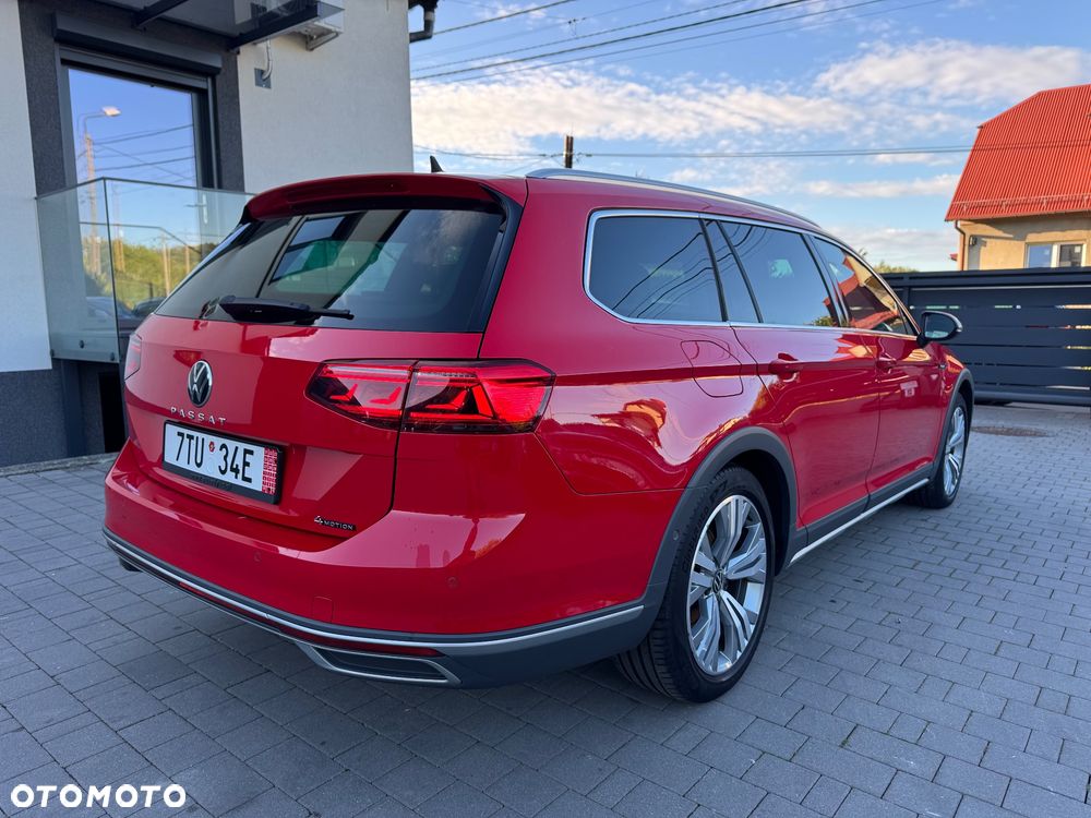 Volkswagen Passat Alltrack 2.0 TDI SCR DSG 4Motion - 11