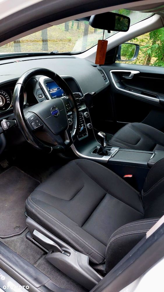 Volvo XC 60 D4 Drive-E Momentum - 12