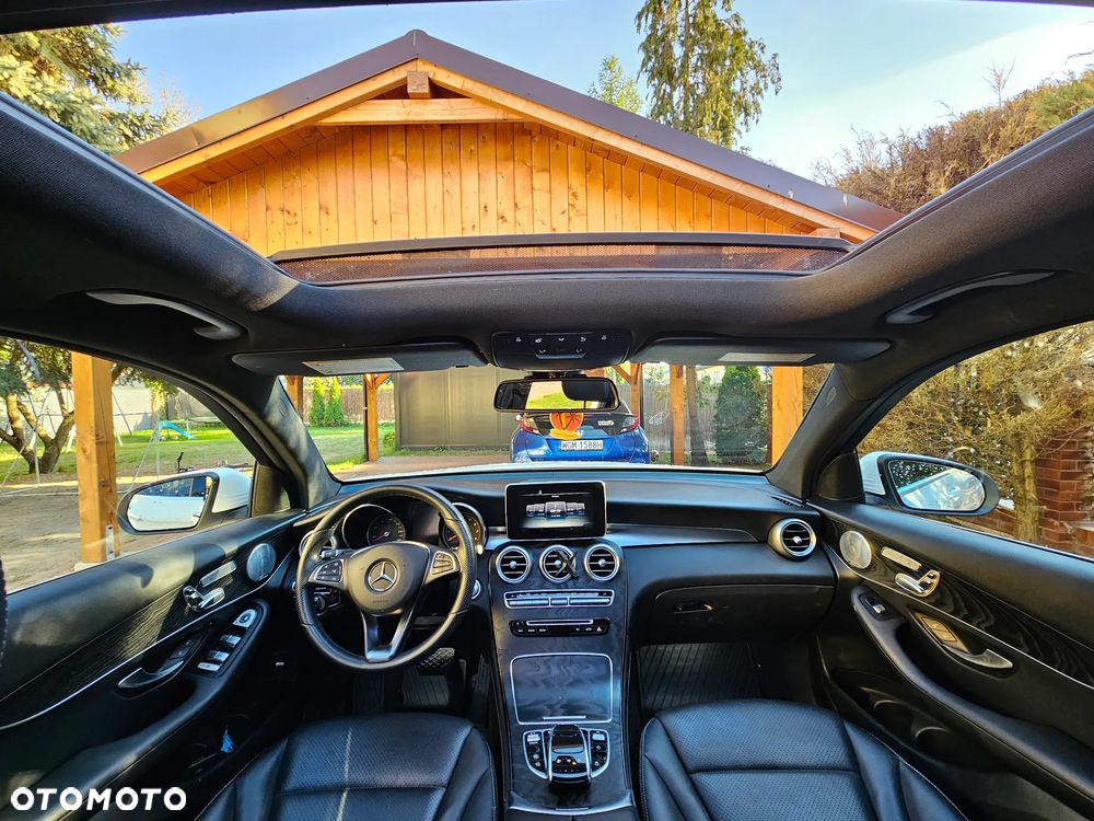 Mercedes-Benz GLC 300 4Matic 9G-TRONIC AMG Line - 6