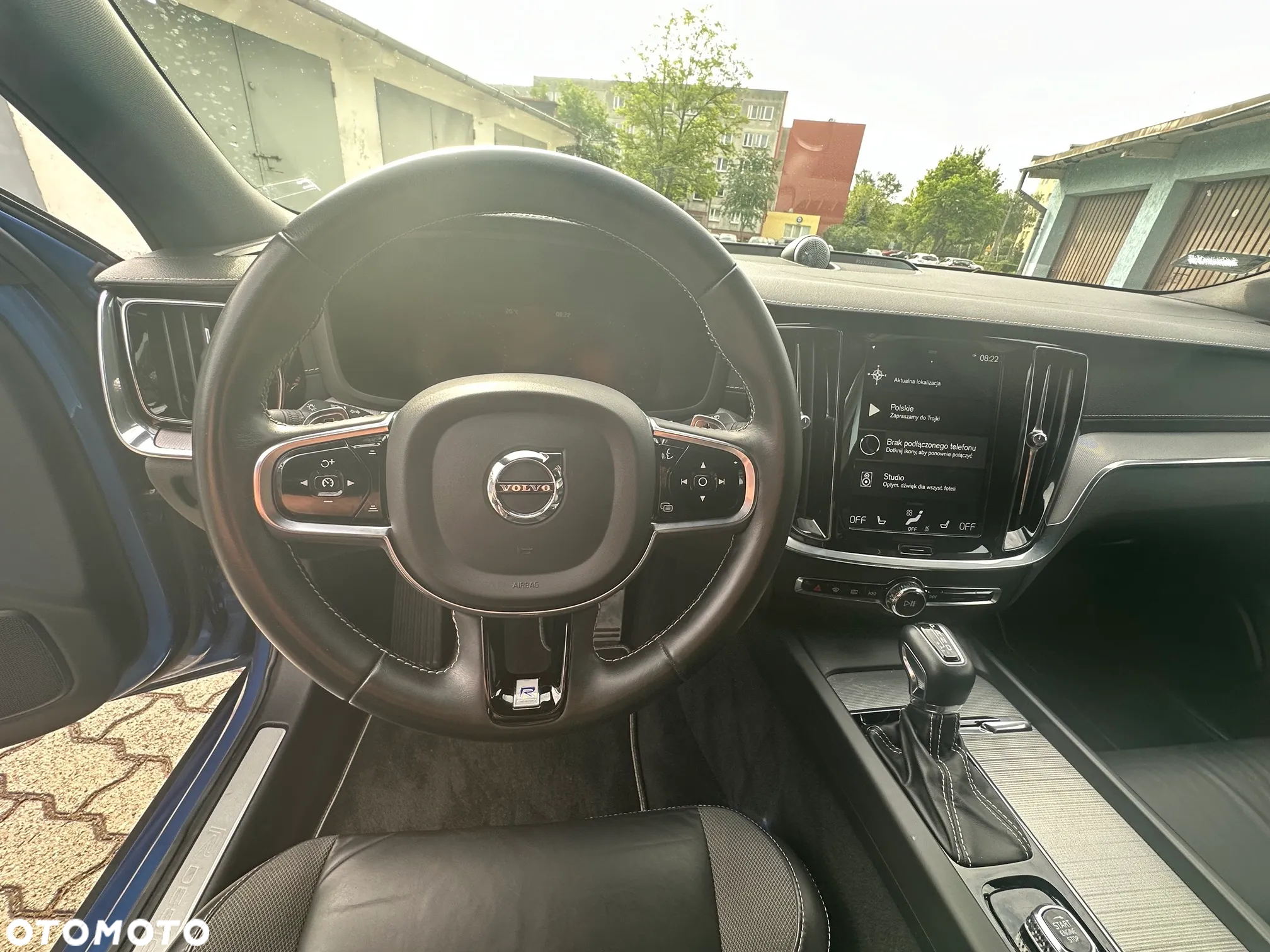Volvo V60 D4 R-Design - 22