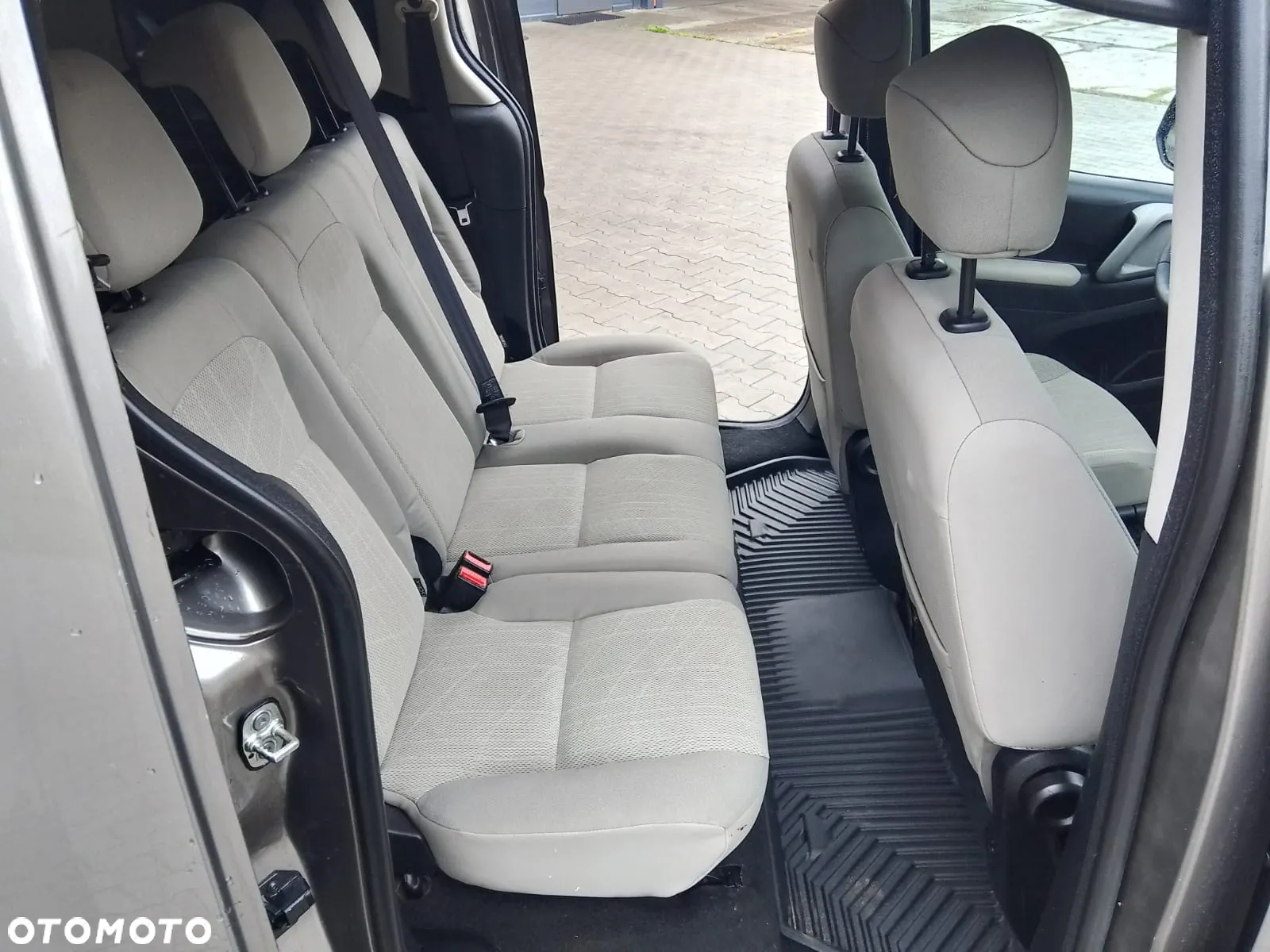 Peugeot Partner Tepee 90 Family - 4