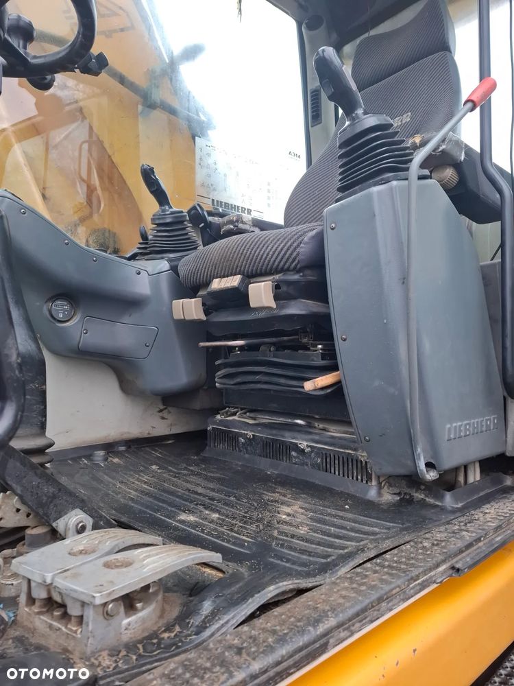 Liebherr A314 - 8