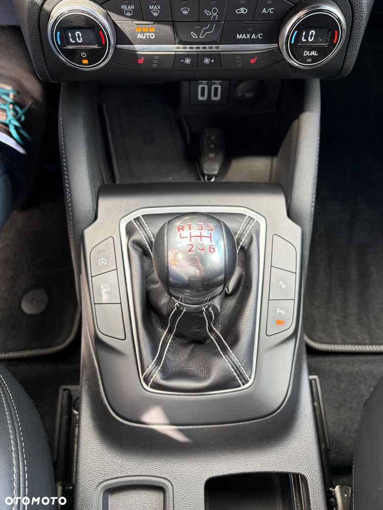 Ford Focus 2.0 EcoBlue ST - 25