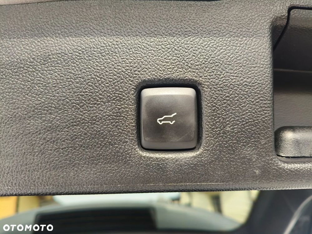 Ford Kuga 1.5 EcoBoost ST-LINE - 9