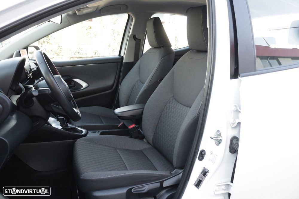 Toyota Yaris 1.5 HDF Comfort Plus - 16