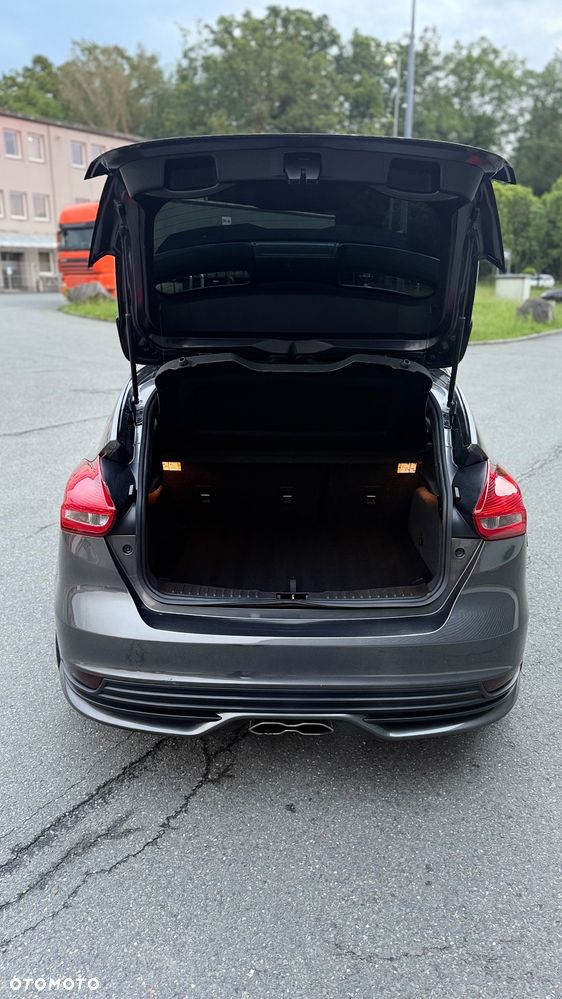 Ford Focus - 12