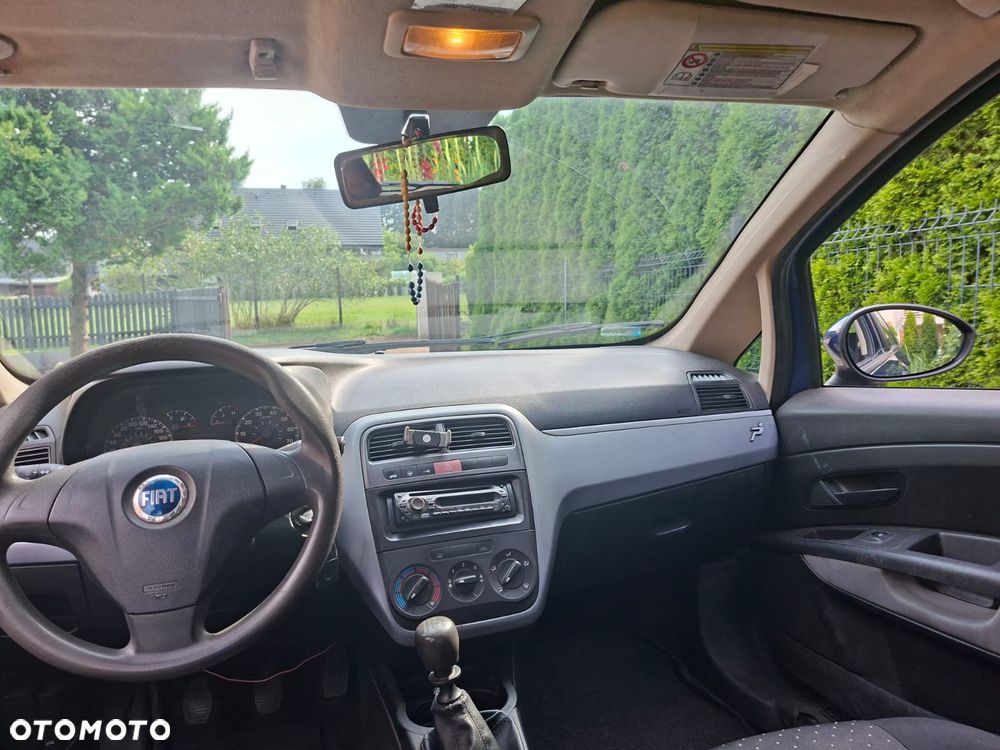 Fiat Punto 1.4 16V Dynamic - 4