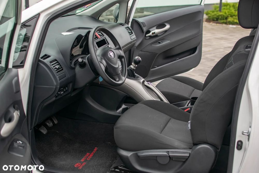 Toyota Auris - 39
