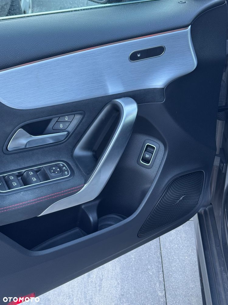 Mercedes-Benz Klasa A 220 4Matic 7G-DCT AMG Line - 16