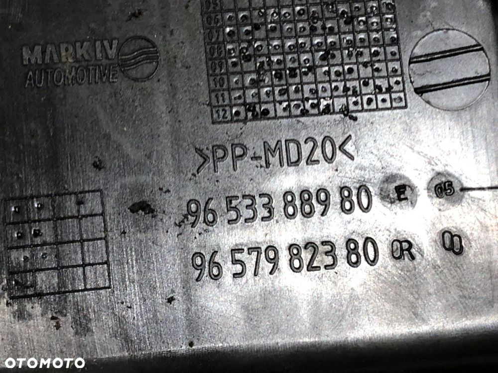 OBUDOWA FILTRA POWIETRZA - 90.00 PLN - PEUGEOT 3008 nadwozie wielkoprzestrzenne (MPV) (0U_) 2009 - - 4