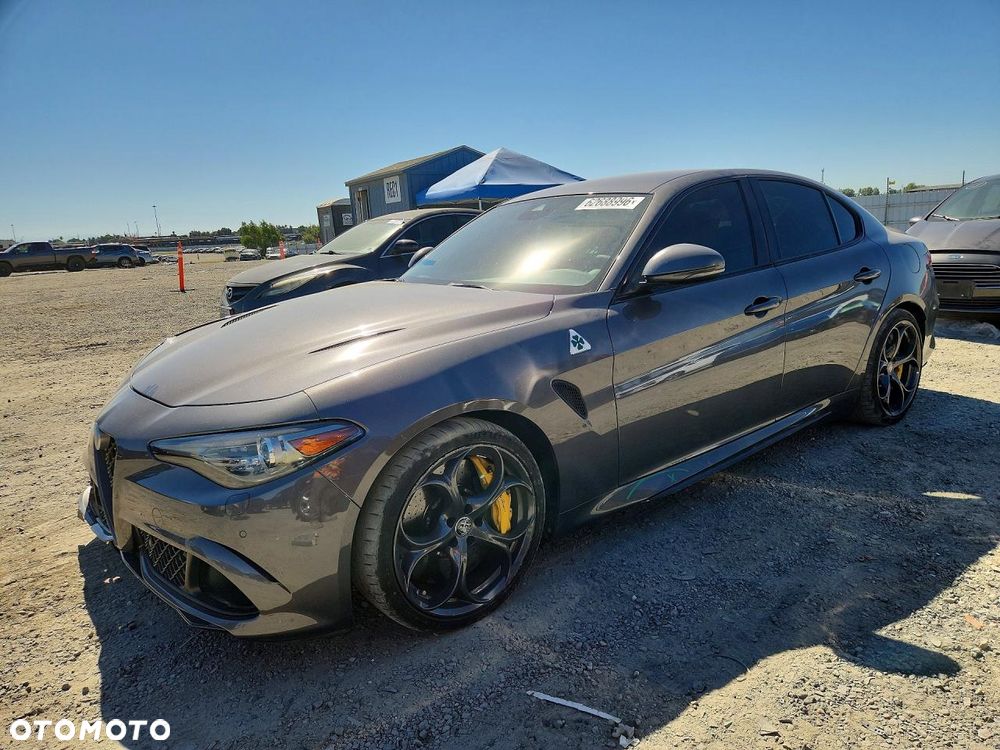 Alfa Romeo Giulia 2.9 V6 Bi-Turbo AT8 Quadrifoglio - 2