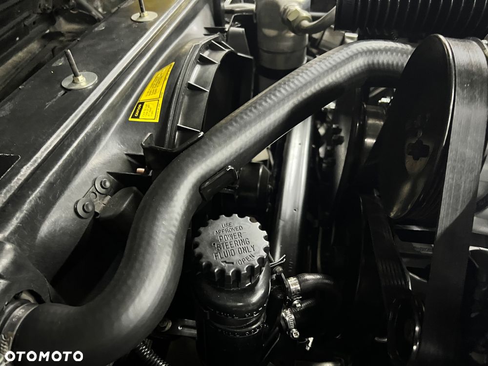 Chevrolet Corvette - 21