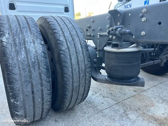 Iveco DAILY 70C18 (7200kgs 180cv pneumatica) - 4