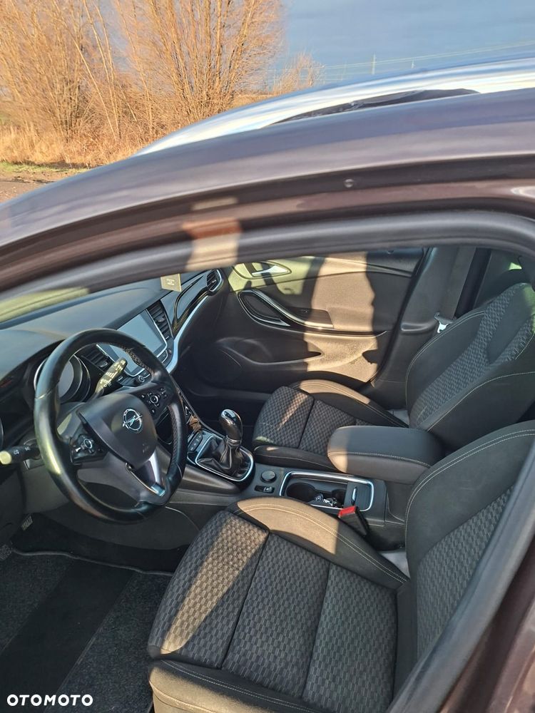 Opel Astra 1.4 Turbo Business - 15