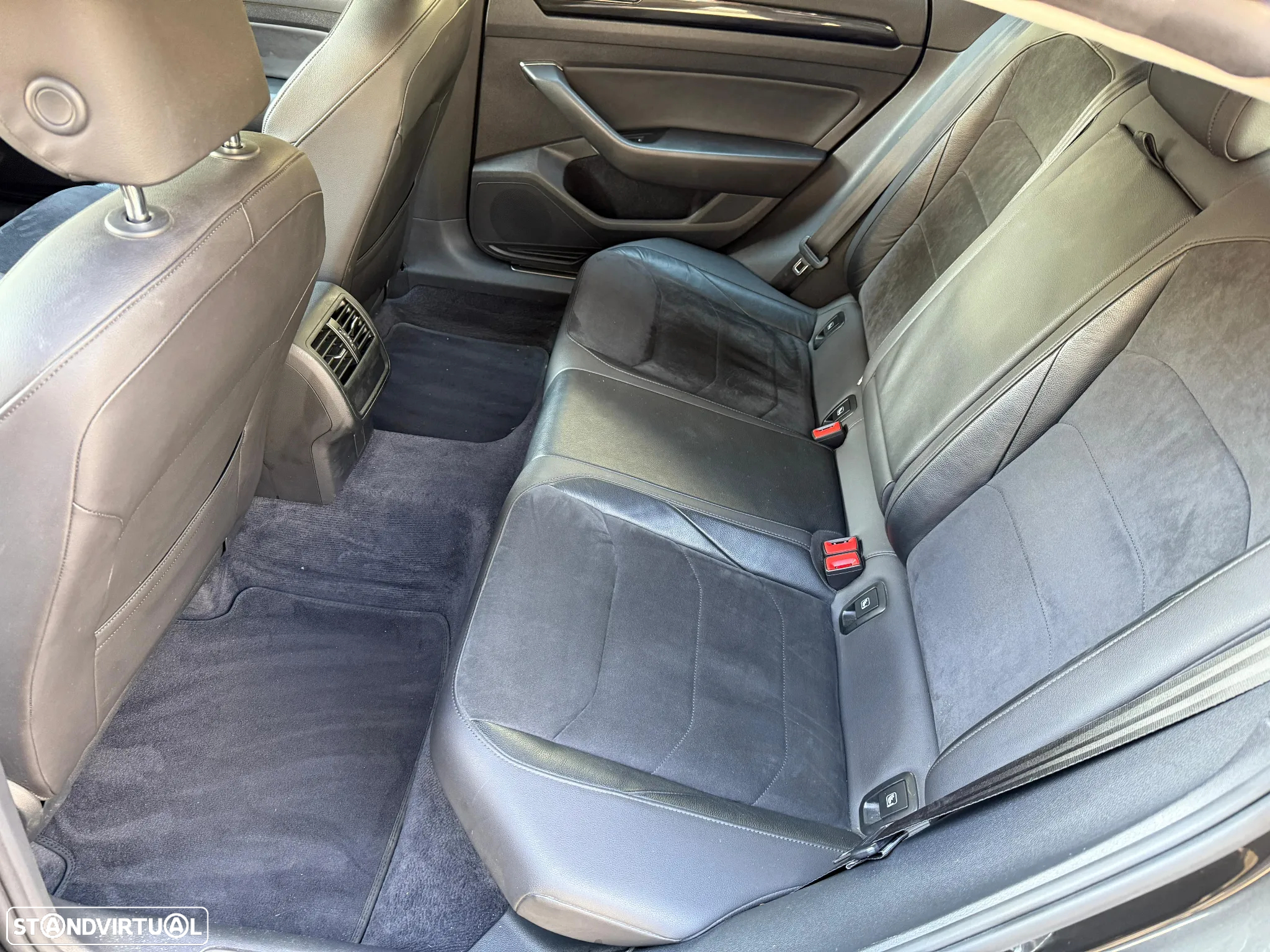 VW Arteon 2.0 TDI R-Line DSG - 43
