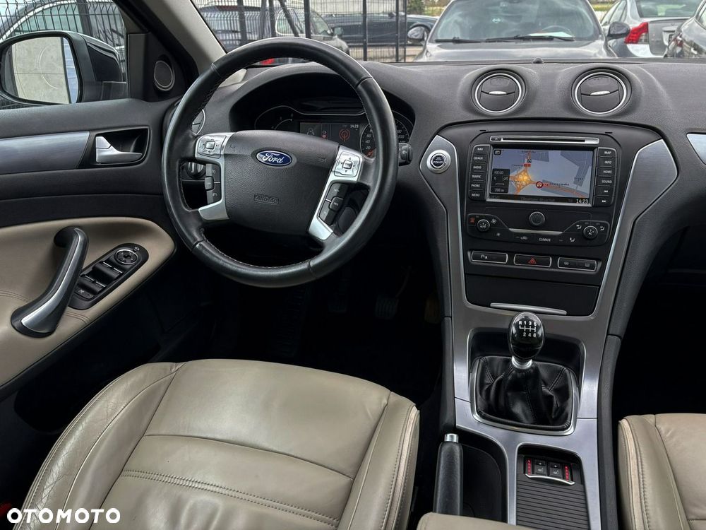 Ford Mondeo 2.0 TDCi Titanium - 21