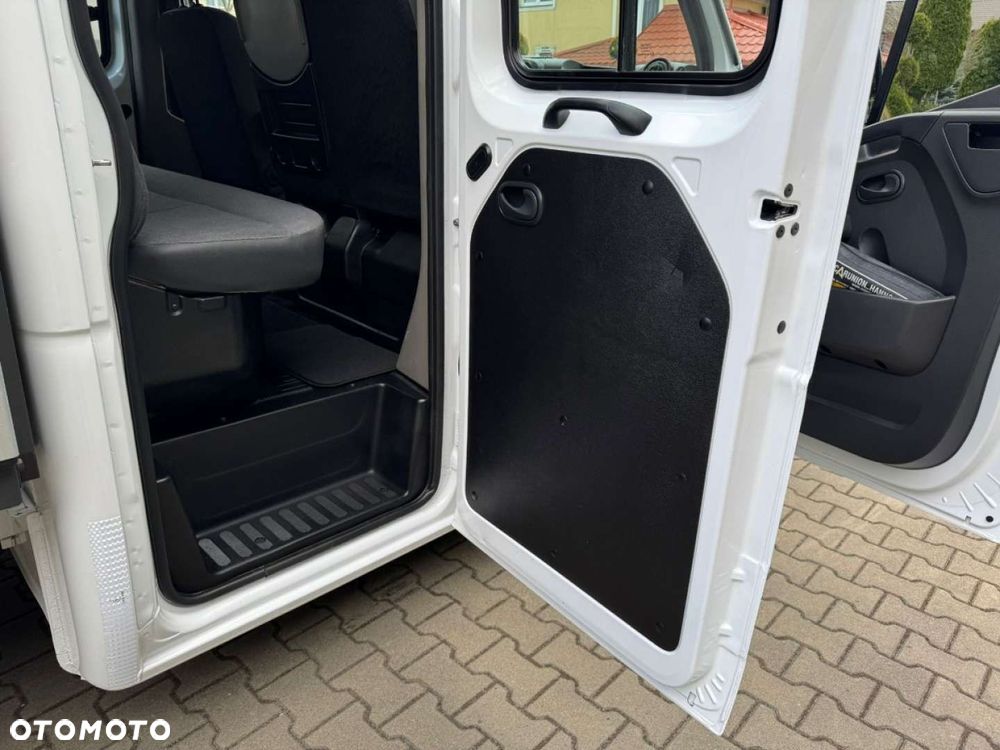 Renault Master Doka 7-osobowy - 39