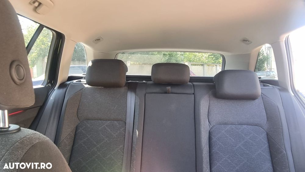 Volkswagen Golf 2.0 TDI DSG Style - 3