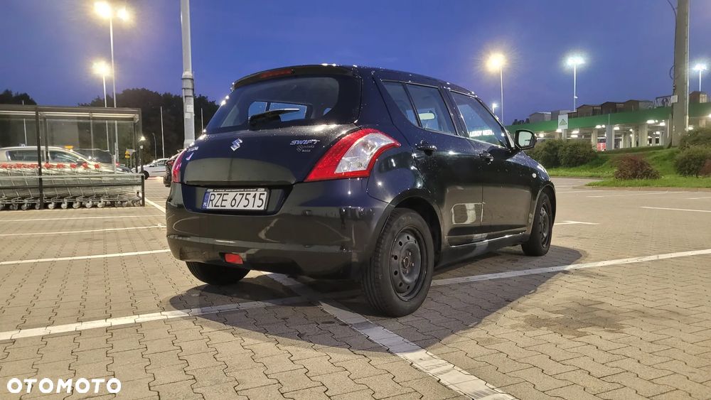 Suzuki Swift 2013 photo 3
