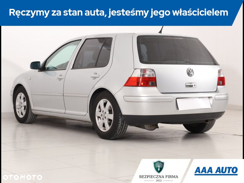 Volkswagen Golf - 5
