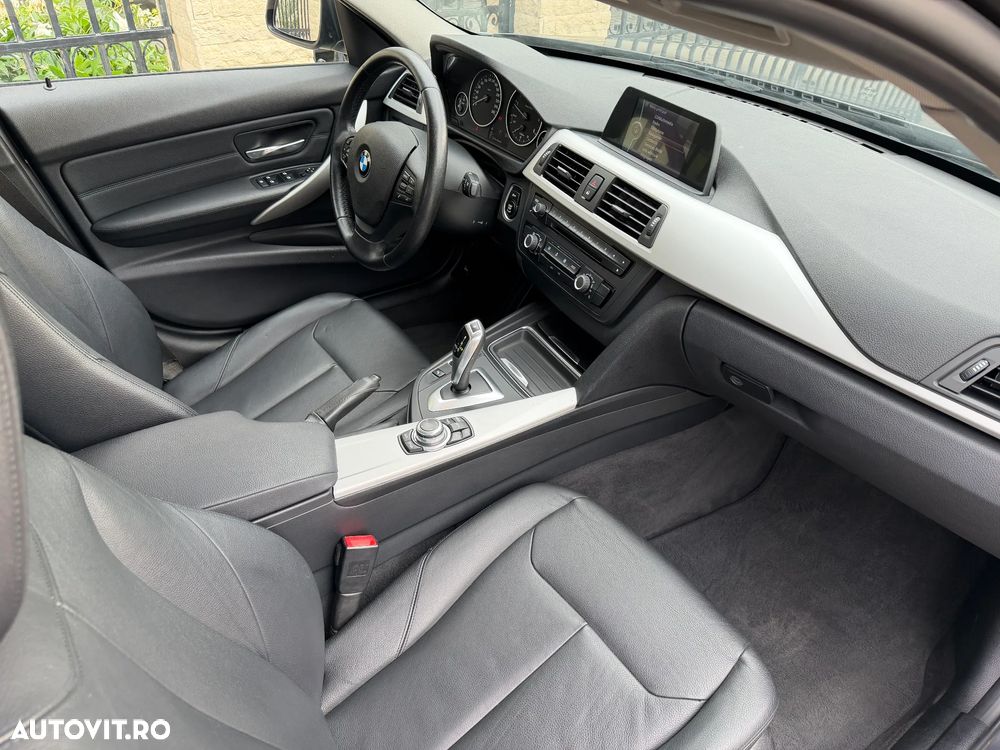 BMW Seria 3 318d Aut. - 13