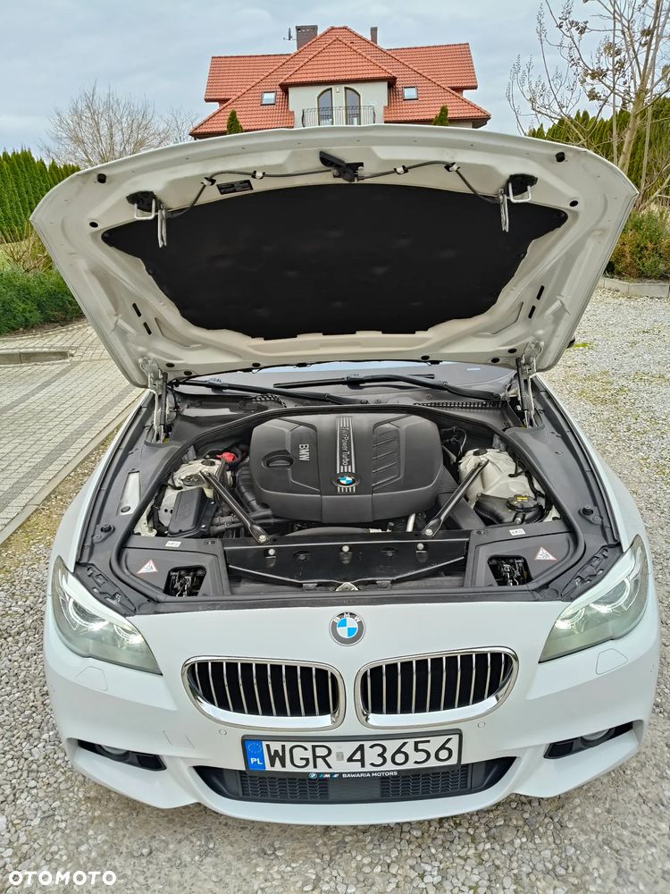 BMW Seria 5 525d xDrive - 39