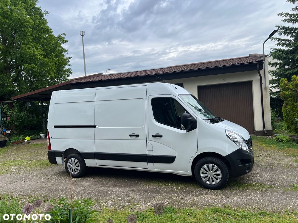 Renault Master III Furgon CONFORT F3500 L2H2 2,3 dCi 125 - 5