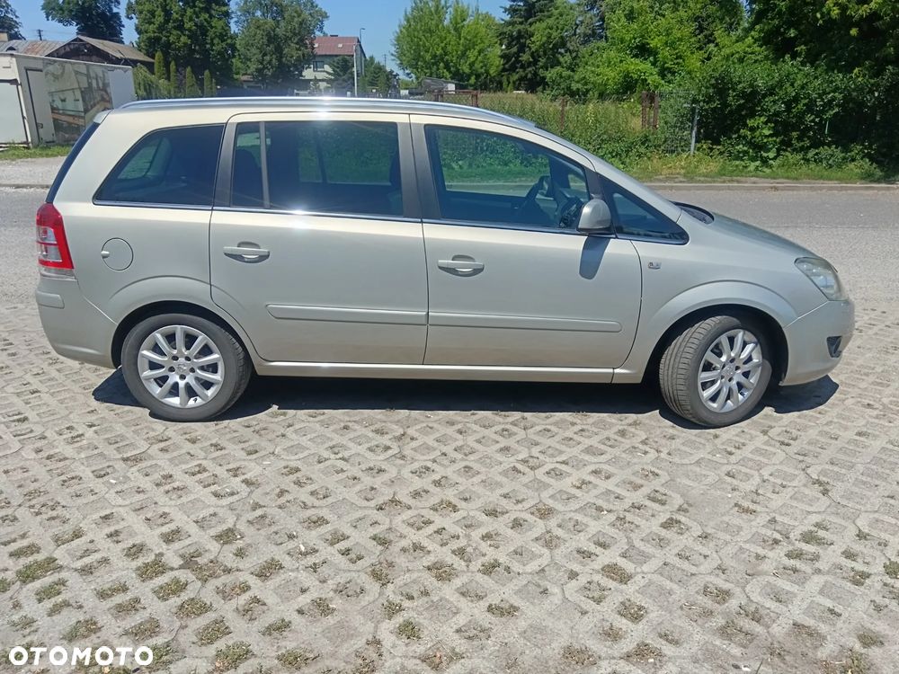 Opel Zafira 1.8 Innovation 110 Jahre - 3
