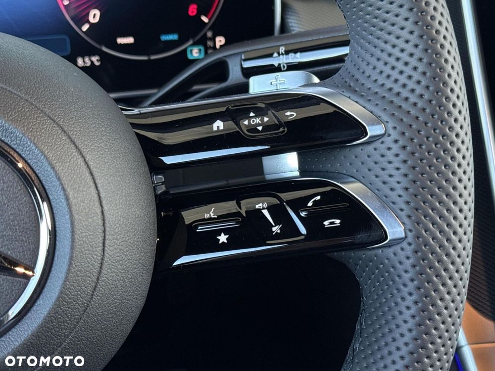 Mercedes-Benz GLC - 26