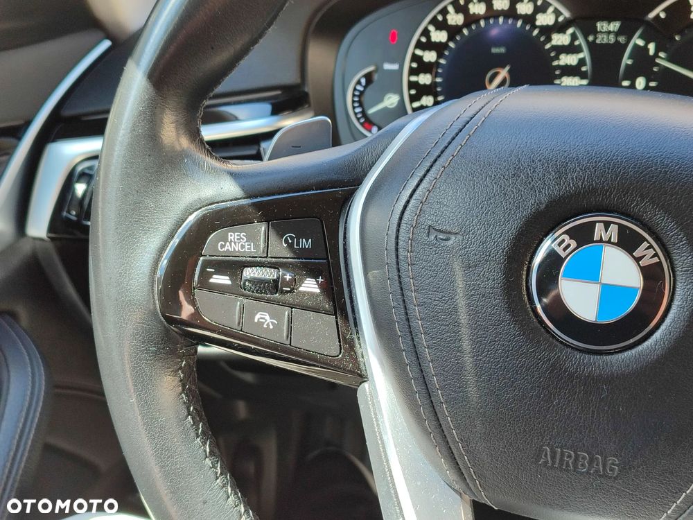 BMW Seria 5 520d xDrive Sport Line sport - 14
